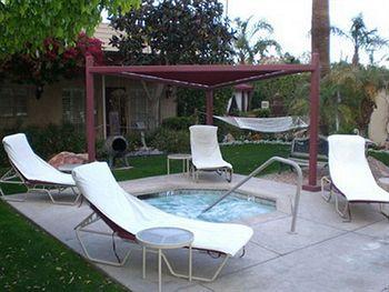 Desert Paradise Resort - Gay Men'S Resort Palm Springs Exterior foto